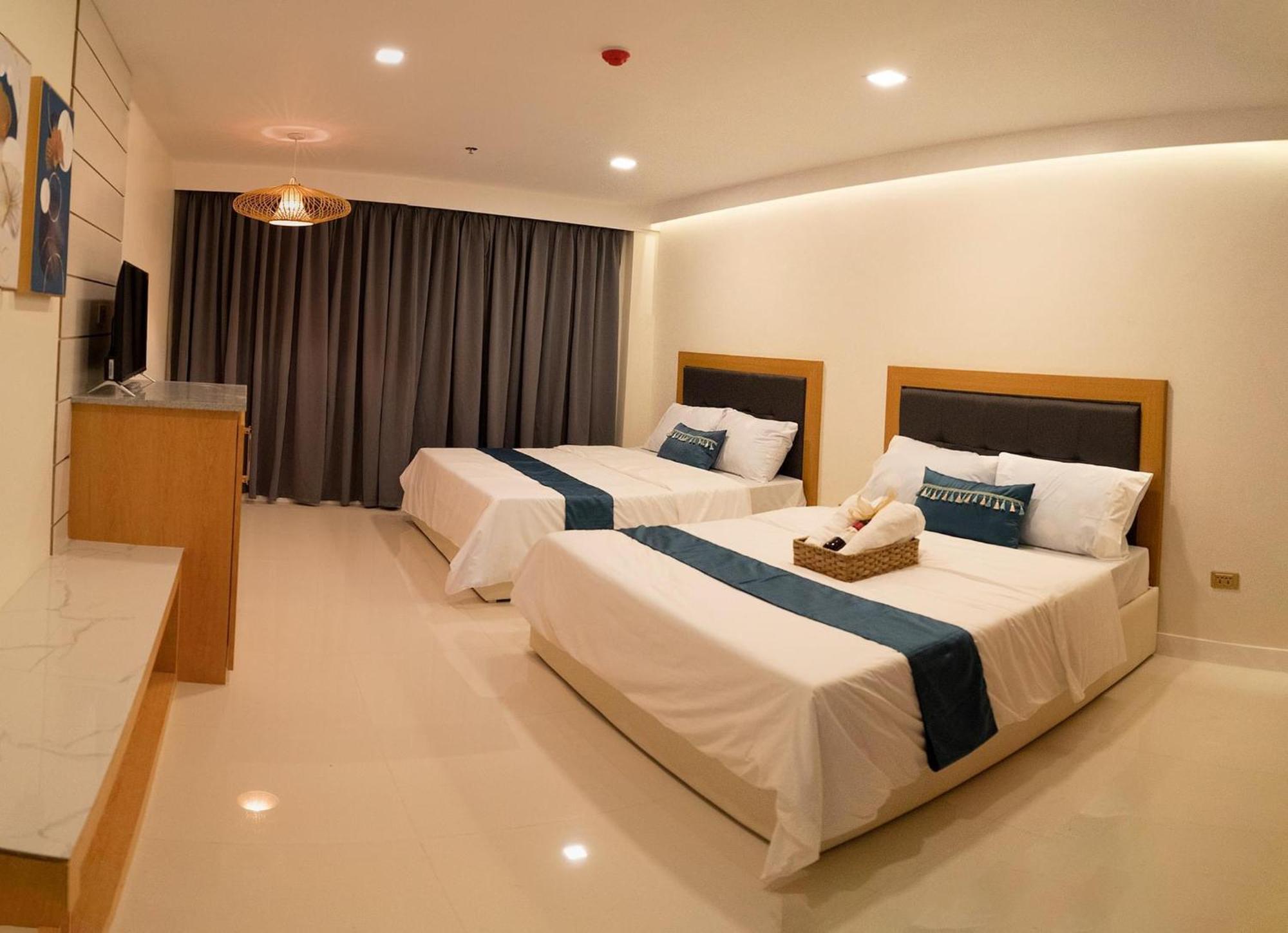 717 Residences Iloilo City Exterior photo